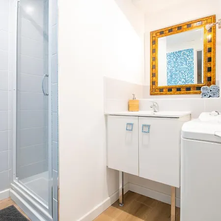 T3 Duplex De Charme Au Coeur Du Quartier Historique アパート ナント